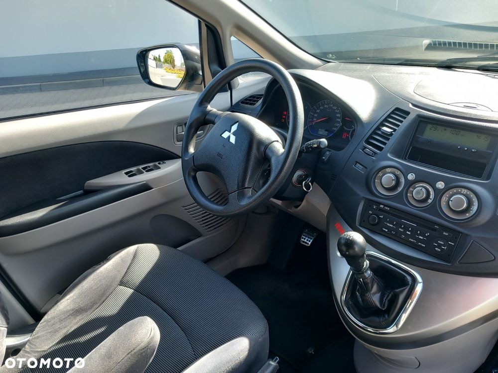 Mitsubishi Grandis 2.0 DI-D 7-Sitzer Intense - 5