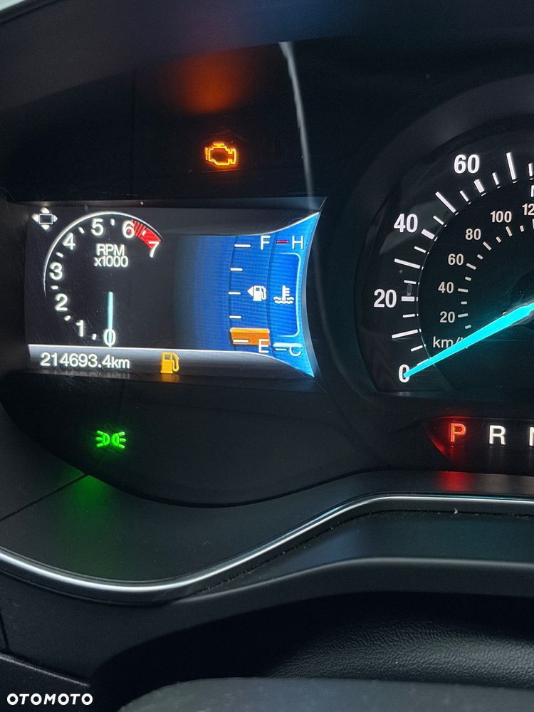 Ford Fusion - 8