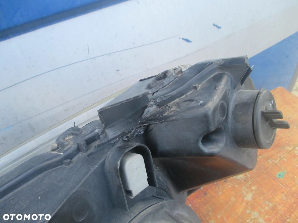 lampa Peugeot 307 halogen Valeo Europa - 8