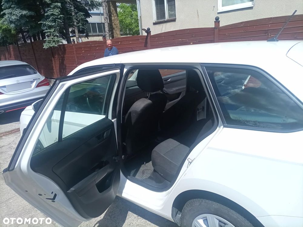 Skoda Fabia 1.0 Active - 4