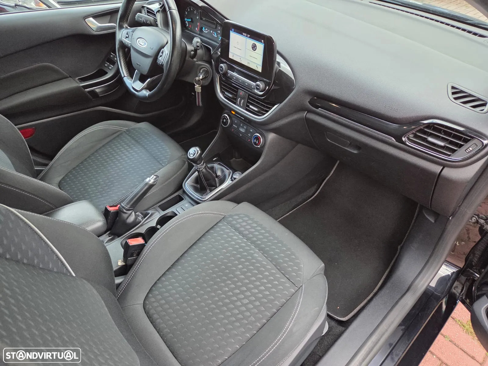 Ford Fiesta 1.1 Ti-VCT Business - 25