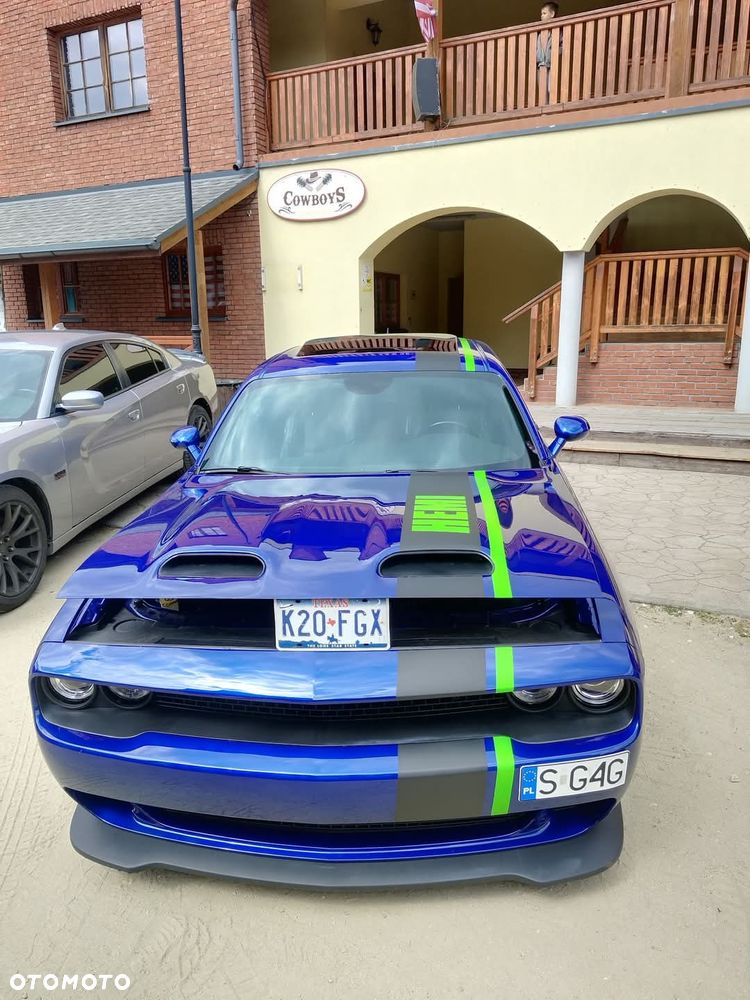 Dodge Challenger - 14