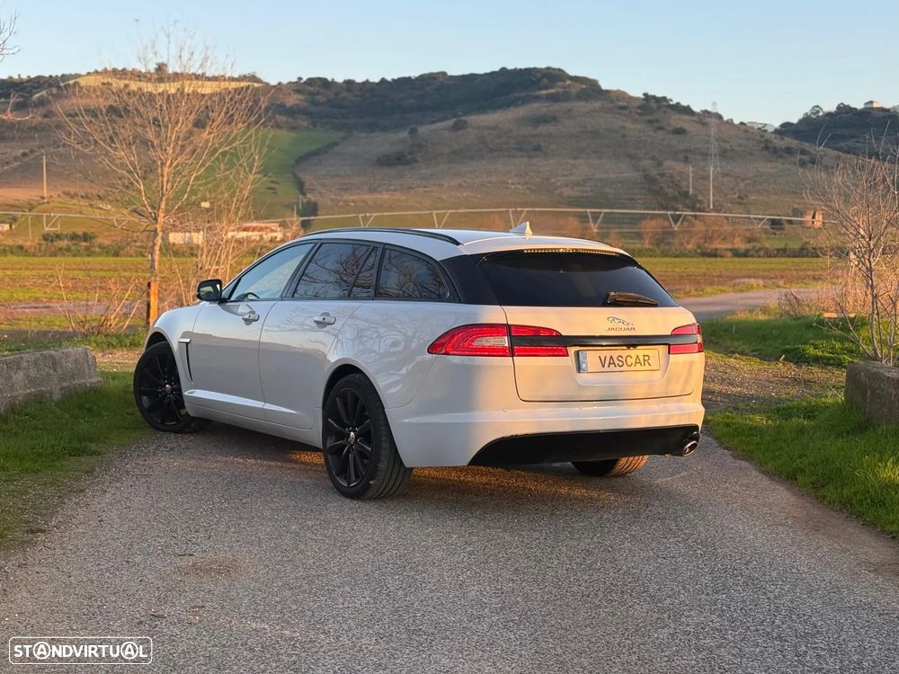 Jaguar XF 2.2 - 3