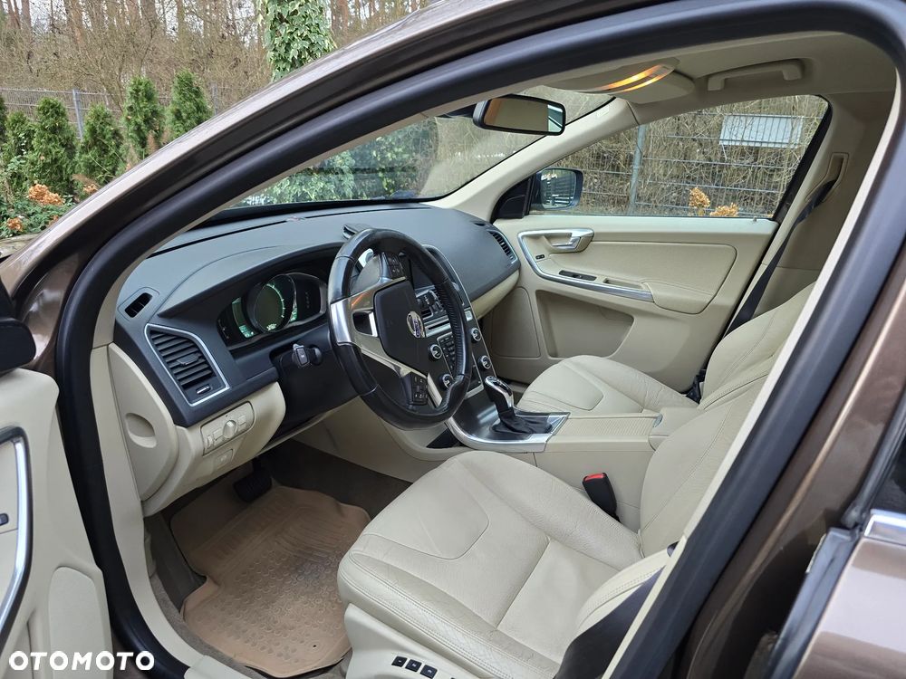 Volvo XC 60 - 2
