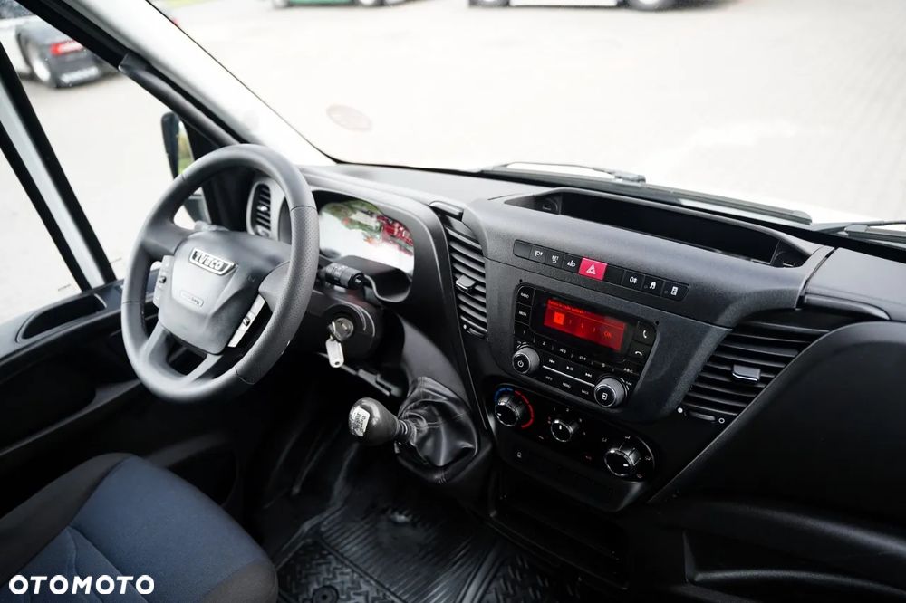 Iveco DAILY 35-150 / CHŁODNIA / THERMO KING / MANUAL / BLIŹNIAK / 3 MIEJSCA / - 30