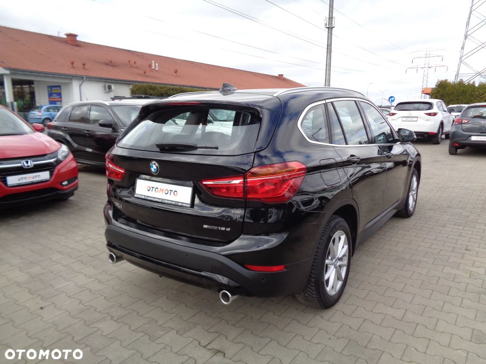 BMW X1 sDrive18d Sport Line - 6