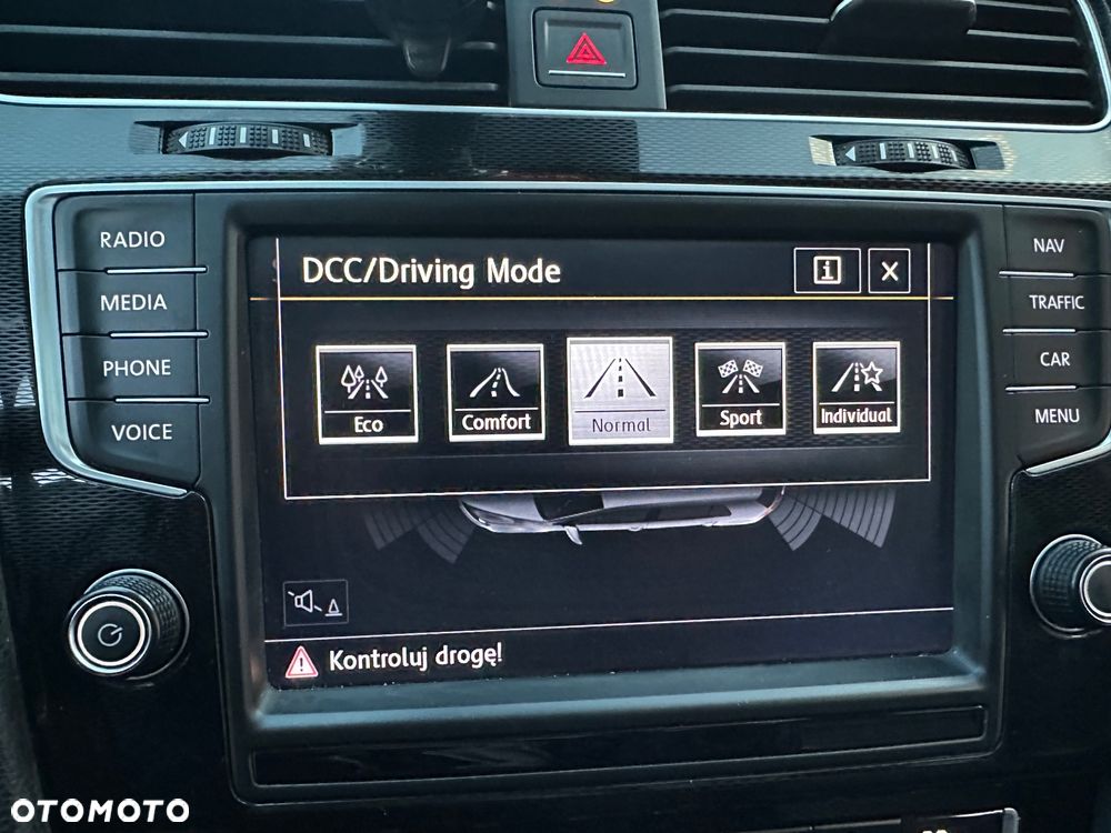 Volkswagen Golf - 12