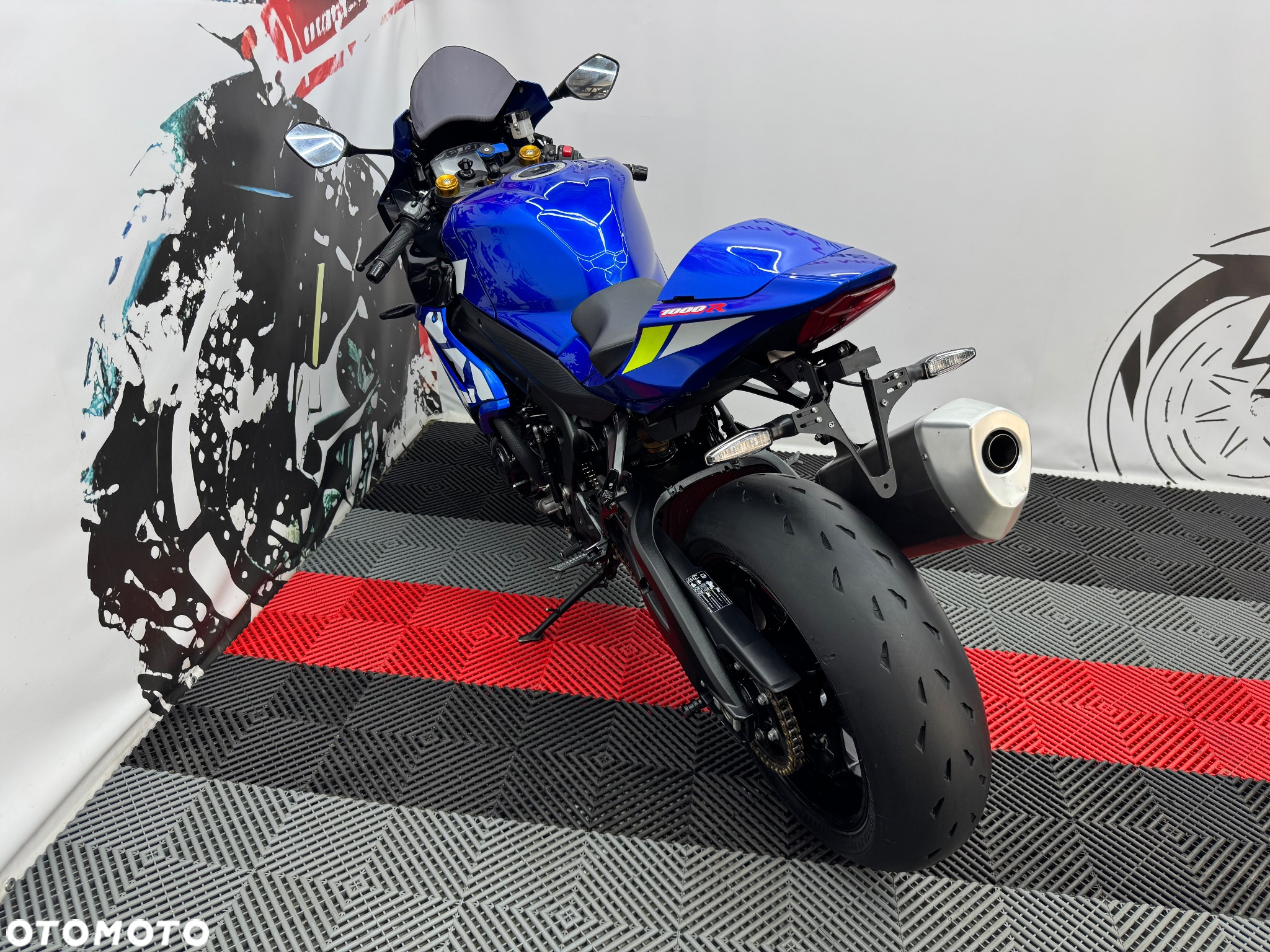 Suzuki GSX-R - 10