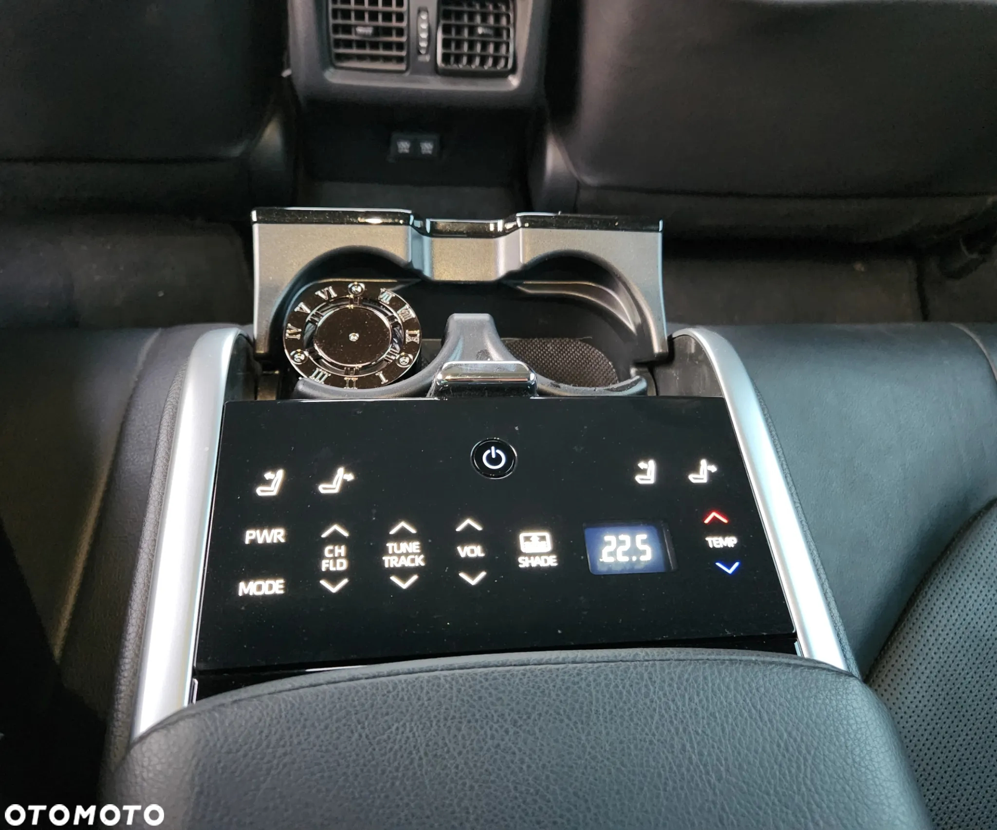 Toyota Camry 2.5 Hybrid Executive CVT - 14