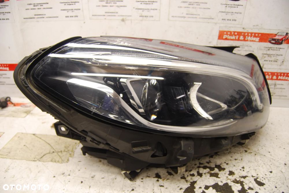 LAMPA PRAWY PRZÓD PRZEDNIA PRAWA LED MERCEDES B-KLASA W246 A2469062801 - 2