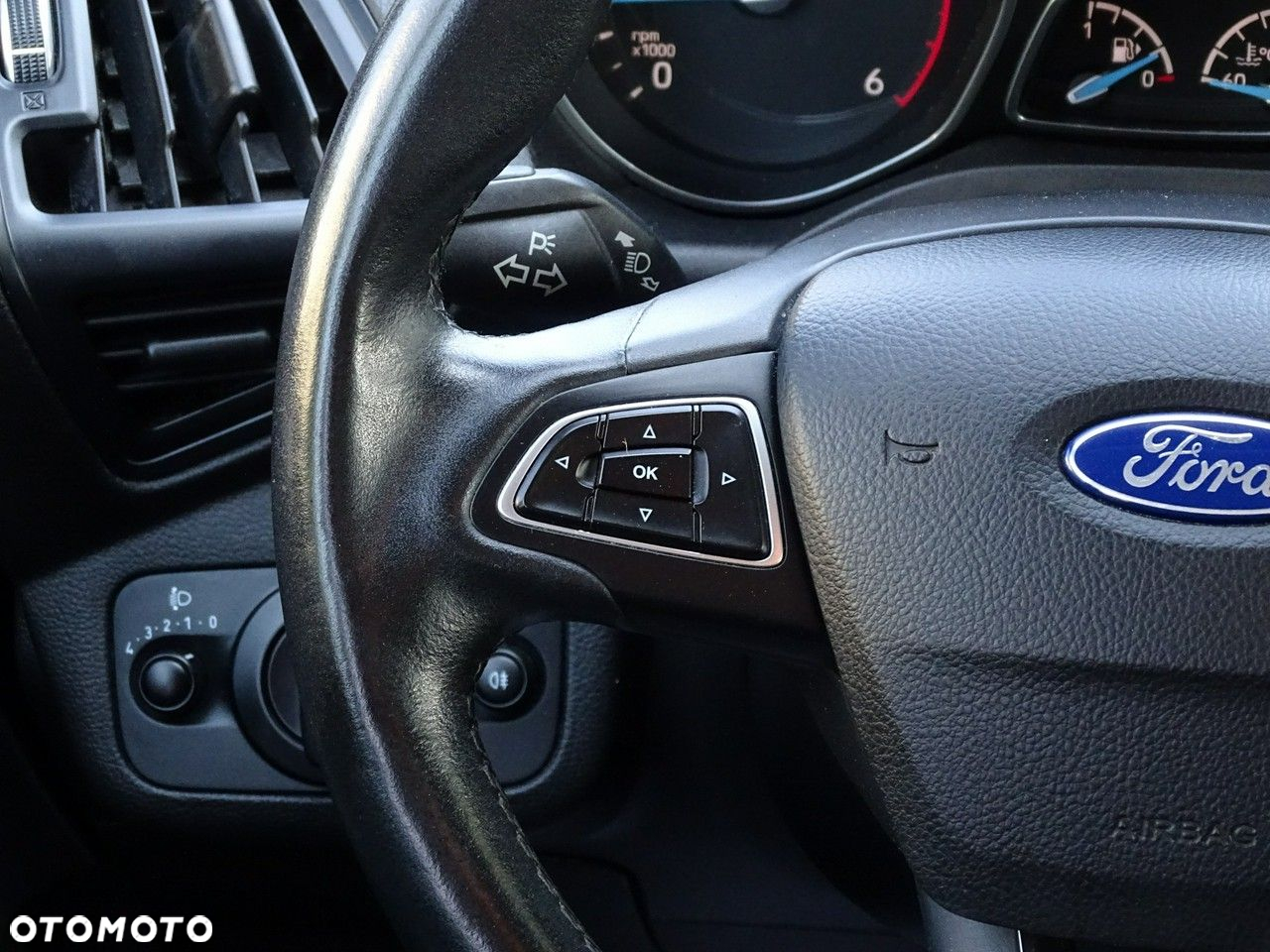Ford Grand C-MAX - 18