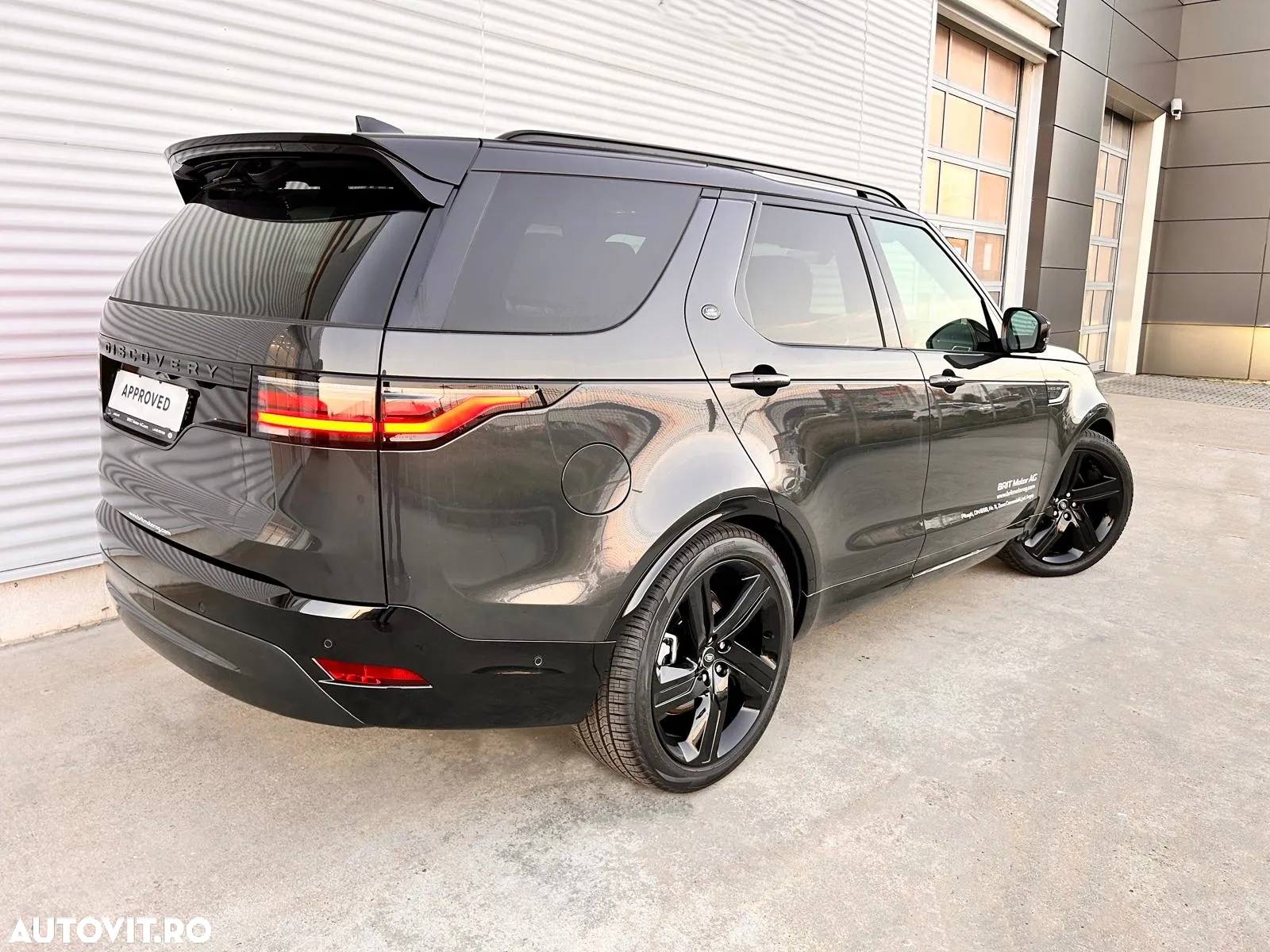 Land Rover Discovery 3.0 P360 MHEV R-Dynamic HSE - 6