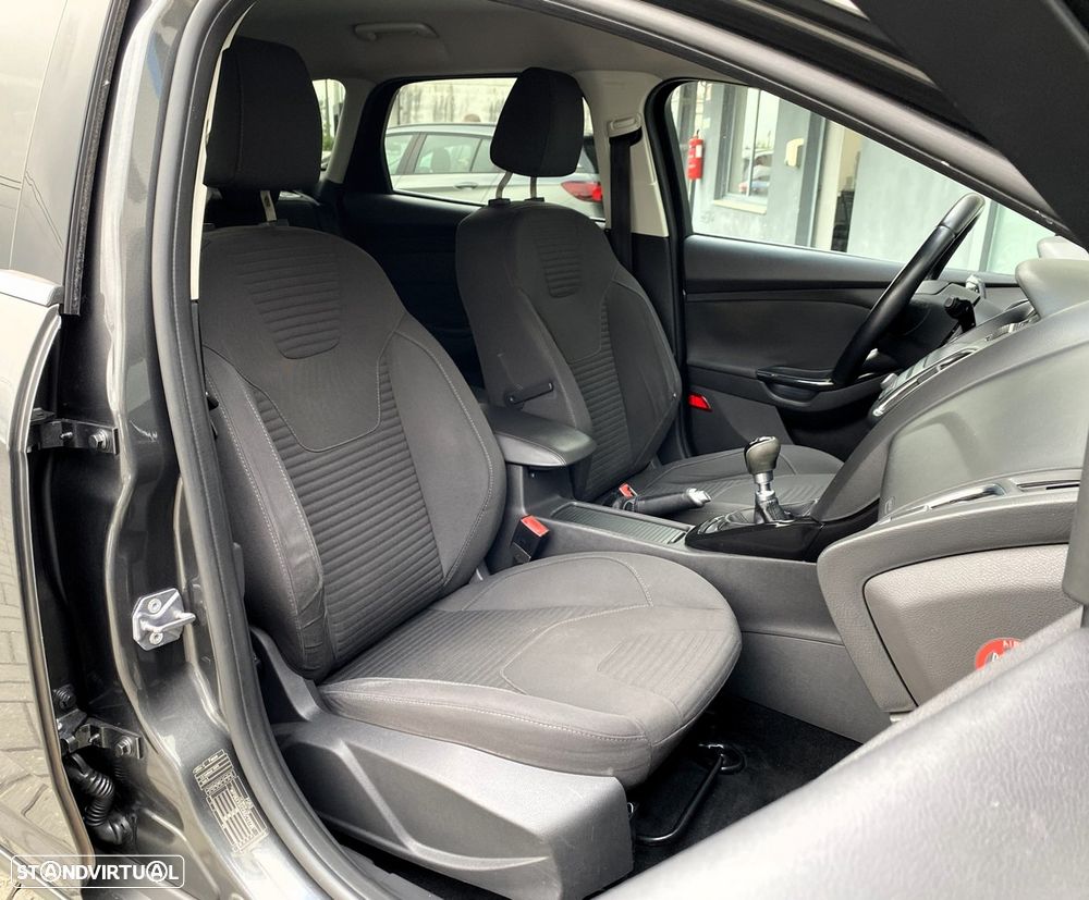 Ford Focus SW 1.0 SCTi Titanium - 6