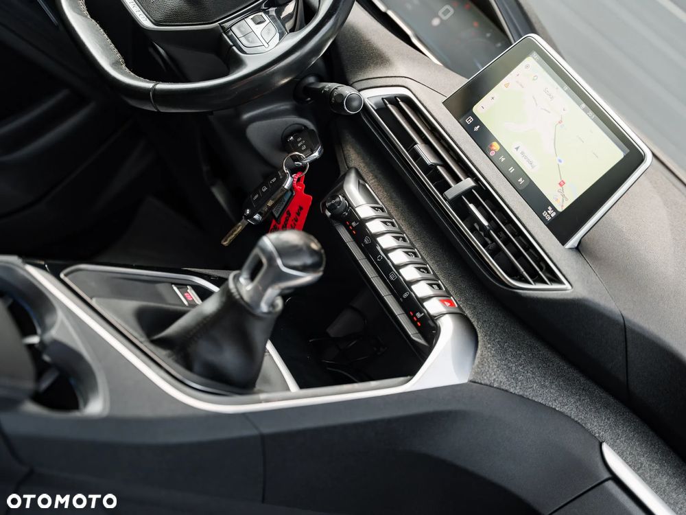 Peugeot 3008 1.5 BlueHDi Allure S&S - 19