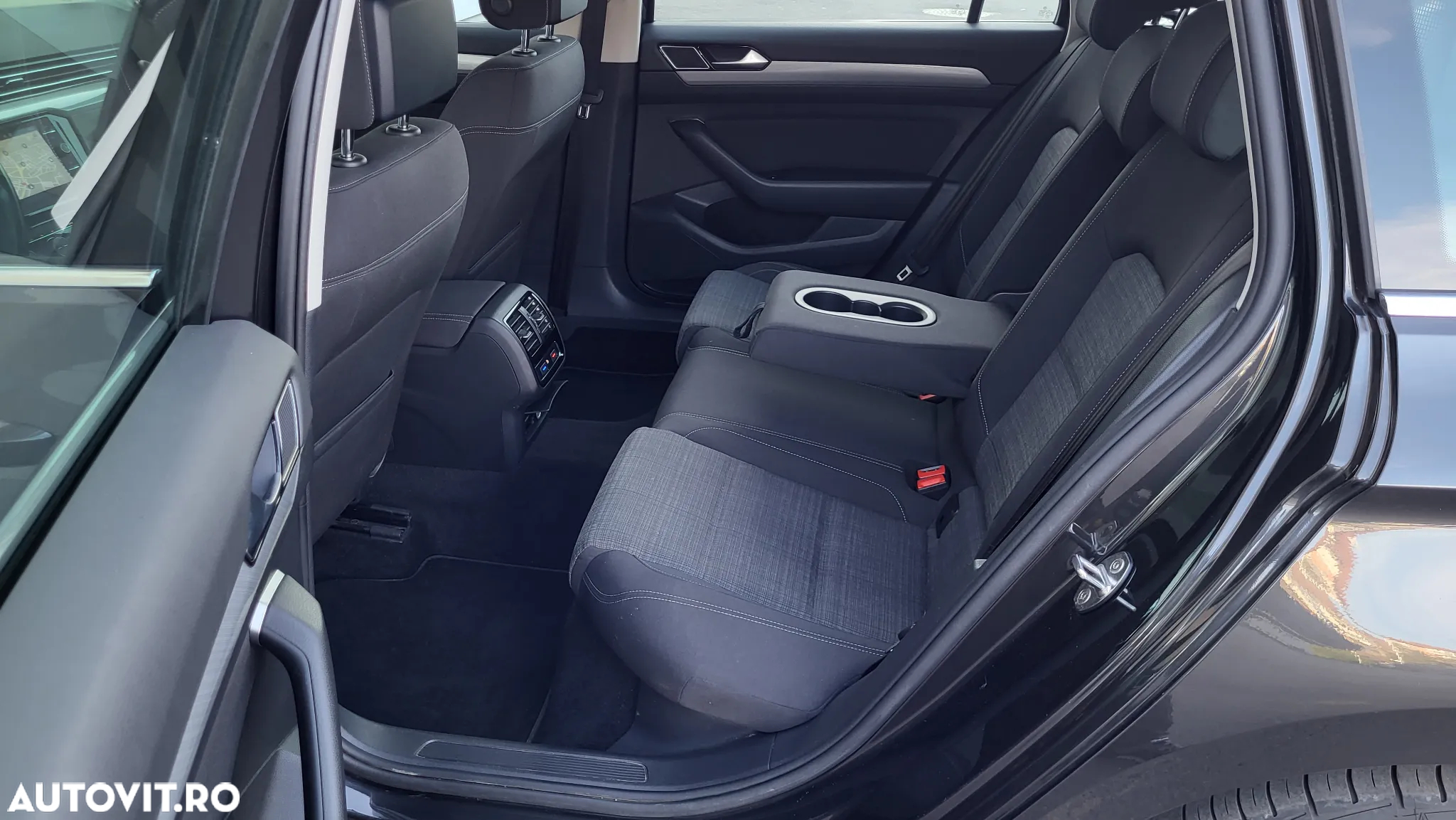 Volkswagen Passat Variant 2.0 TDI SCR DSG Comfortline - 14