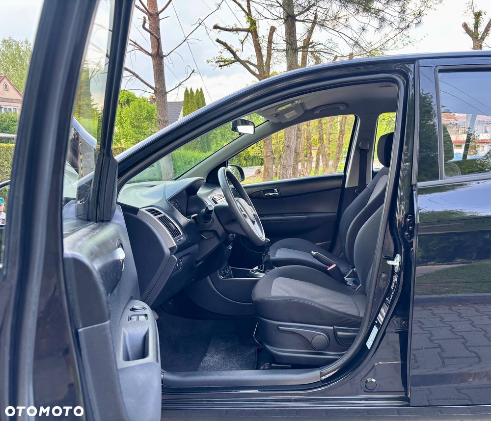 Hyundai i20 1.25 Wersja Jubileuszowa - 16