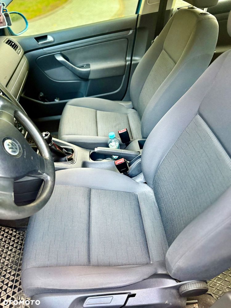 Volkswagen Golf 1.6 Comfortline - 19