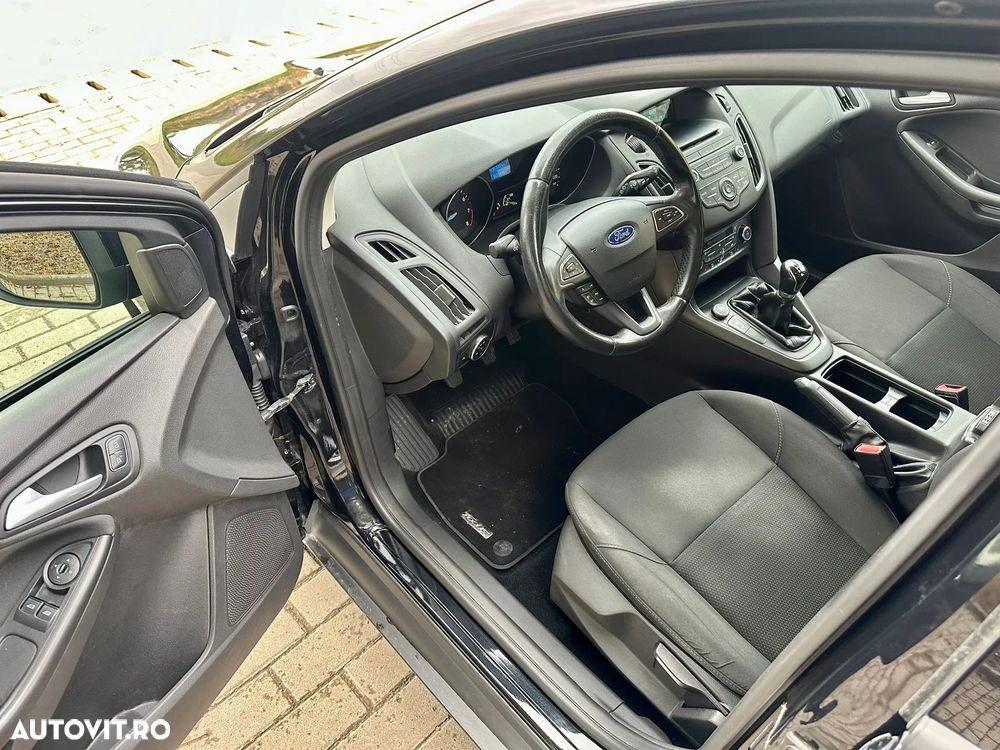 Ford Focus - 5