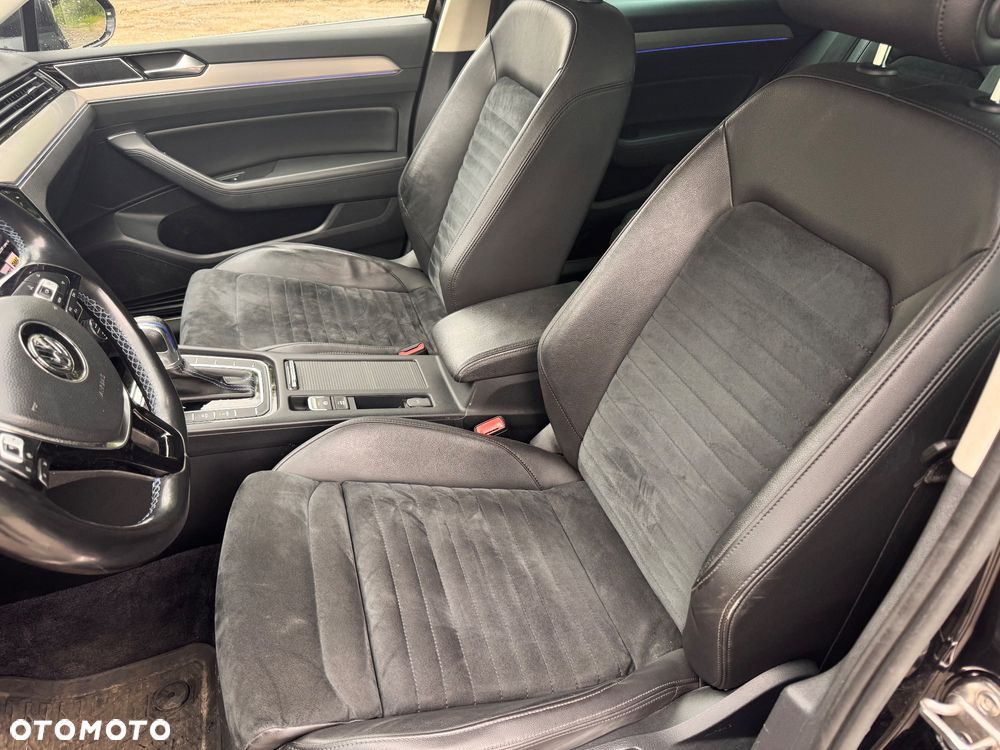 Volkswagen Passat - 11
