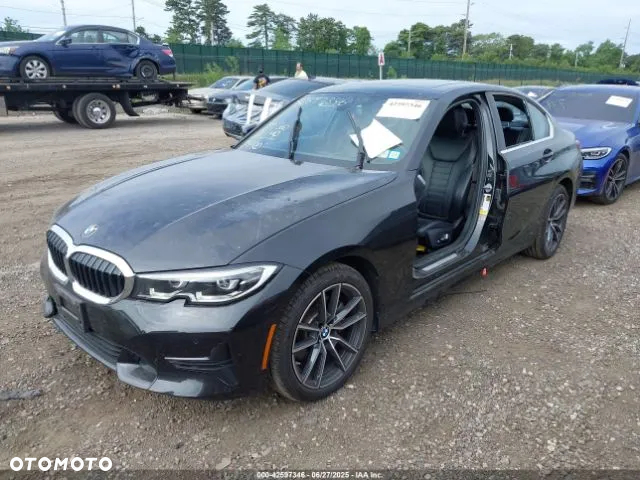 BMW Seria 3 330i xDrive - 2