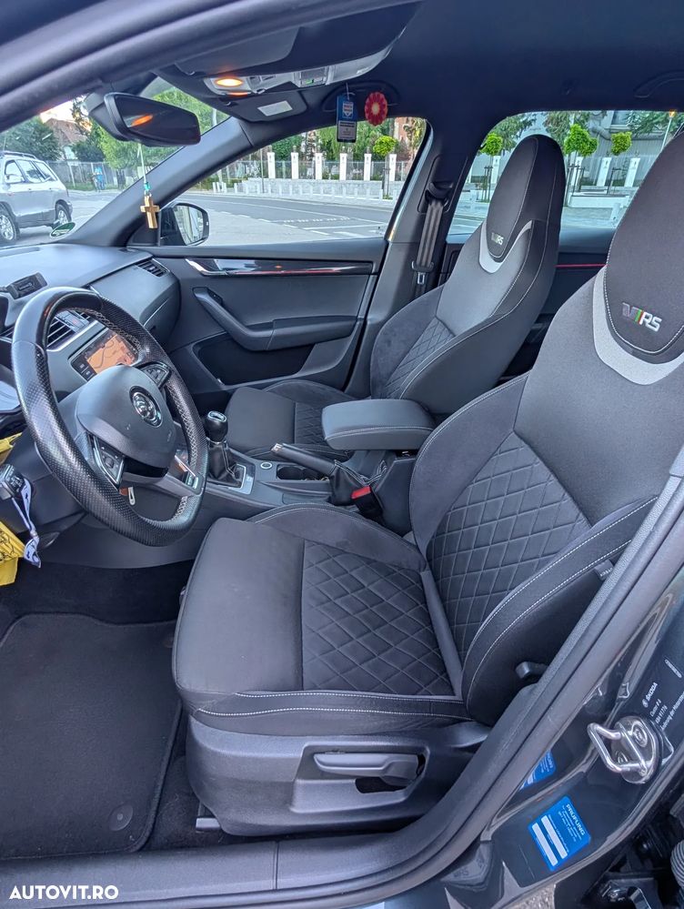 Skoda Octavia 2.0 TDI RS - 11