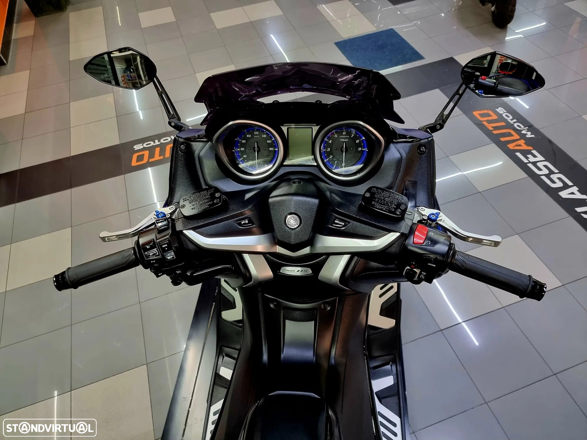Yamaha TMAX DX - 9