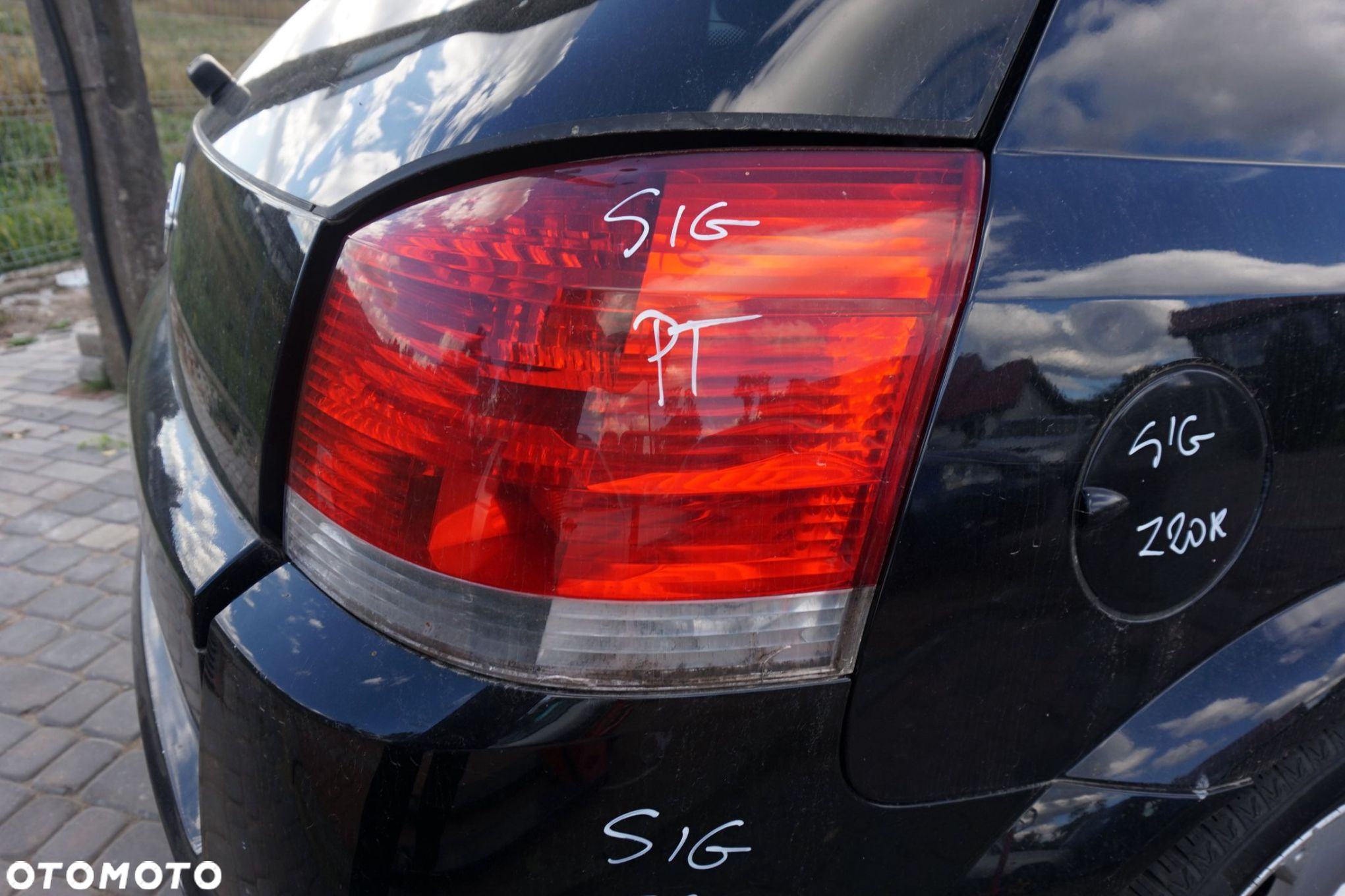 LAMPA TYLNA PRAWA SIGNUM  HB  OPEL 2003-2008 - 3