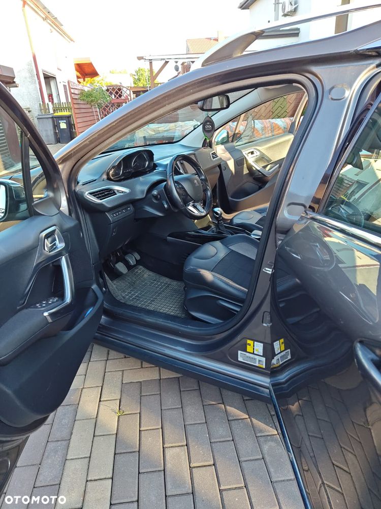 Peugeot 2008 1.6 BlueHDi Allure - 9