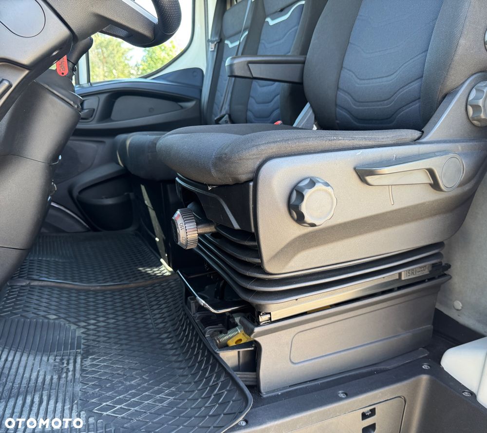 Iveco Daily‼️72C18‼️2021r 3.0 HI-MATIC Chłodnia/Mroźnia zakres -32C/+22C THERMO KING V-500 MAX Źródło Zasilania 400V Grube Ściany/Podłoga Przegroda komorowa‼️ Full LED na bliźniaku Salon Polska DMC7200kg - 22