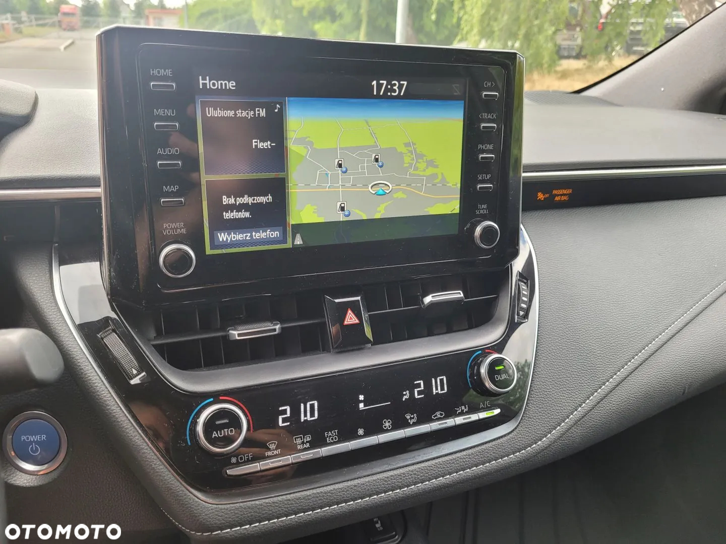 Toyota Corolla 1.8 Hybrid Executive - 19