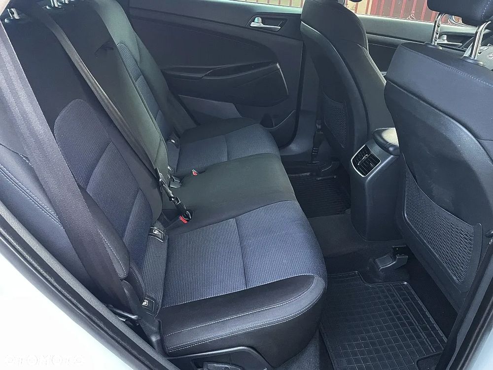 Hyundai Tucson 2.0 CRDI BlueDrive GO 2WD - 10
