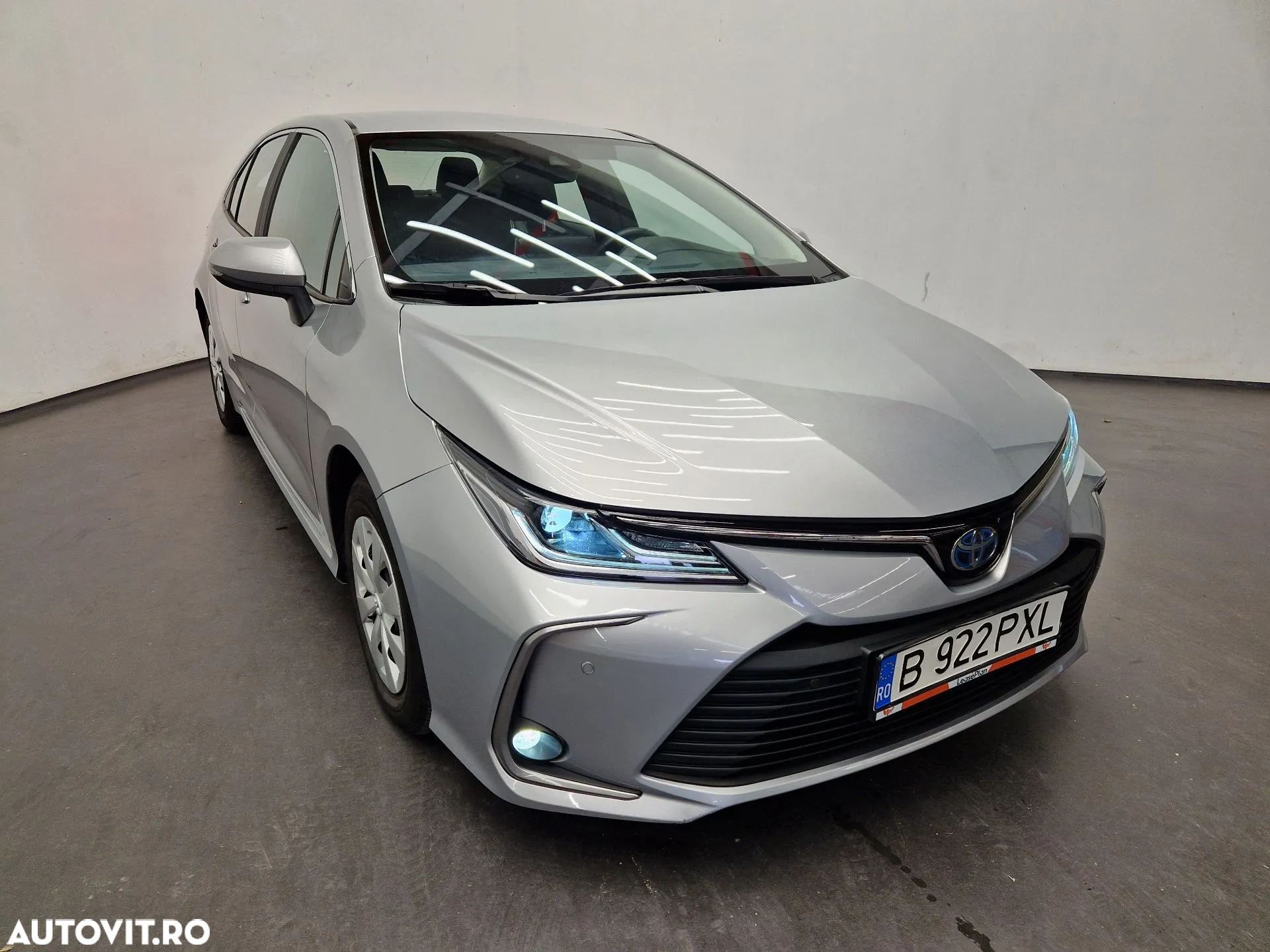 Toyota Corolla - 4
