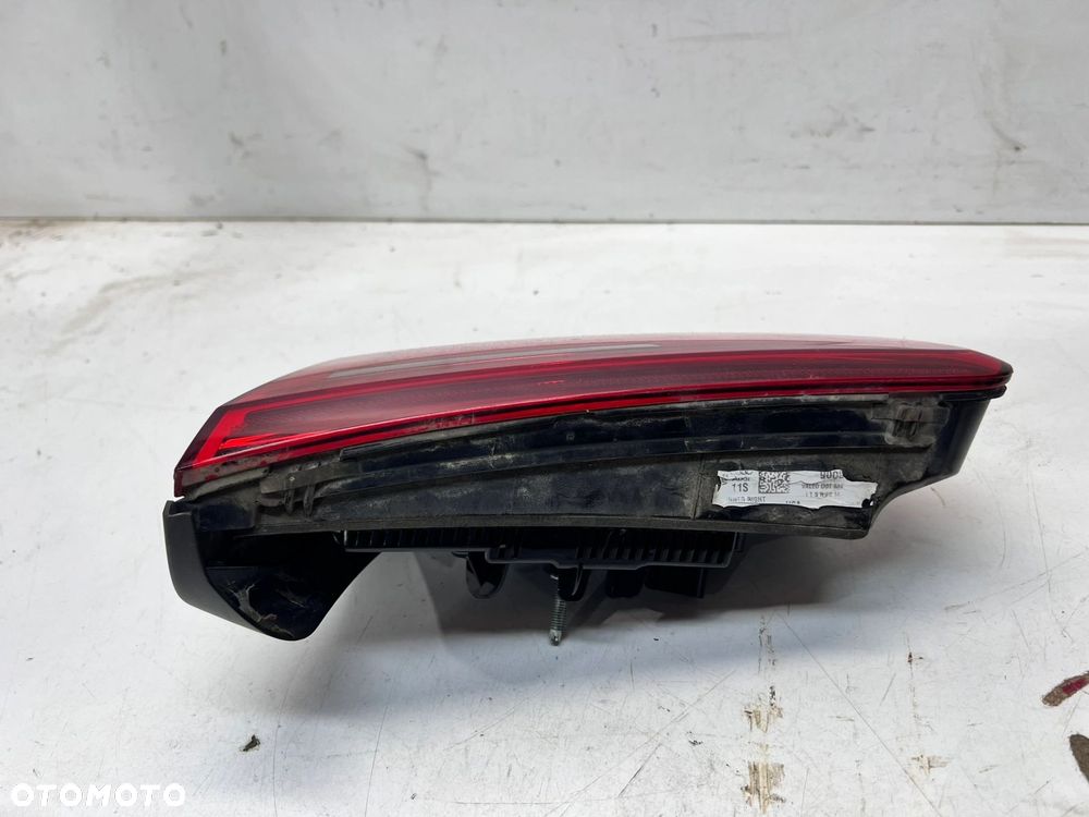 LAMPA PRAWY TYŁ W KLAPĘ LED AUDI A6 C7 SEDAN 4G5945094D 1/26 USA - 5