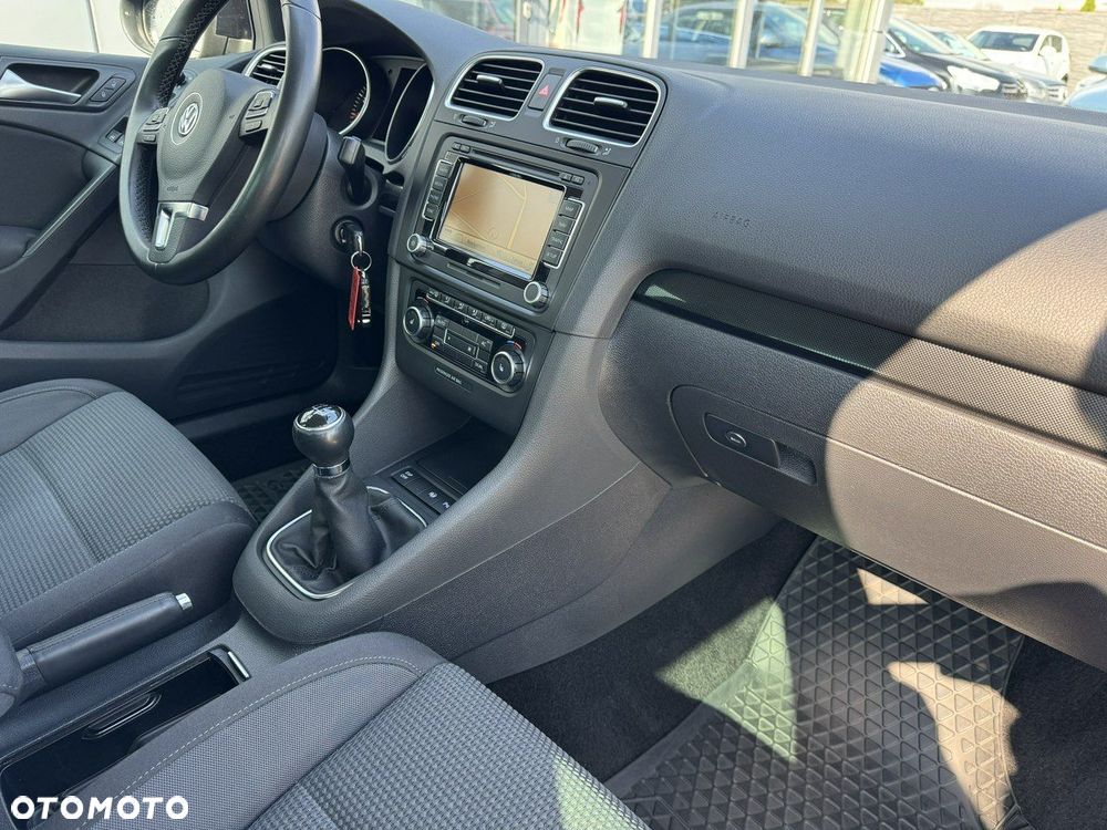 Volkswagen Golf 1.6 Comfortline - 11