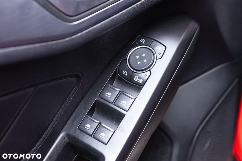 Ford Focus 1.0 EcoBoost Active - 28