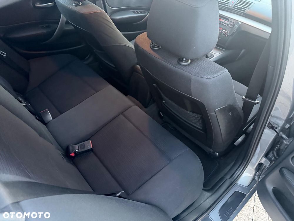 BMW Seria 1 118d DPF - 6