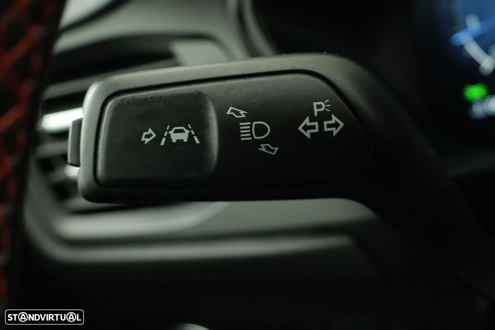 Ford Focus 1.0 EcoBoost MHEV ST-Line X - 17