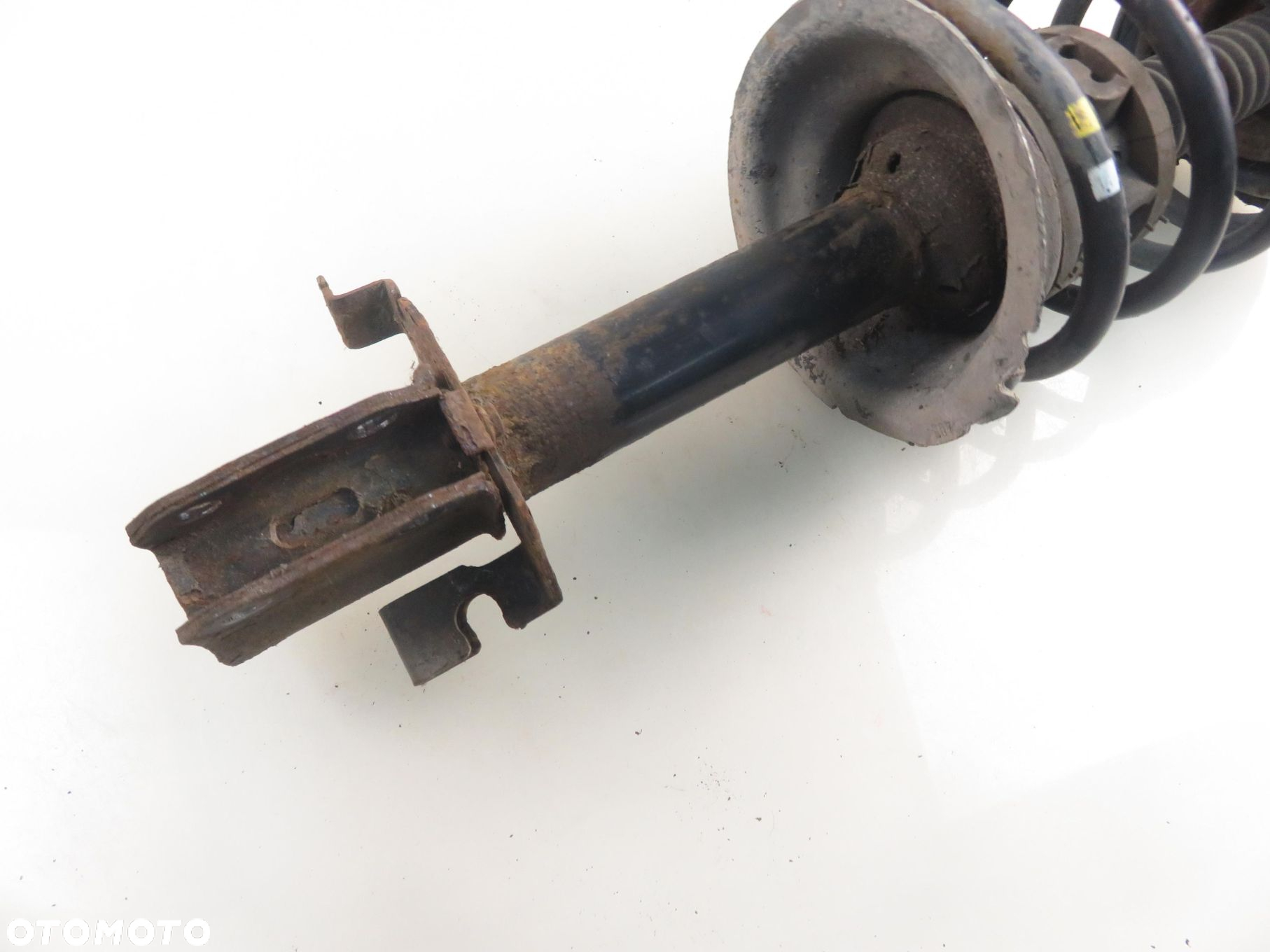 MCPERSON PRAWY PRZEDNI RENAULT MEGANE I 1.4 16V 95 - K4J 750 - 9