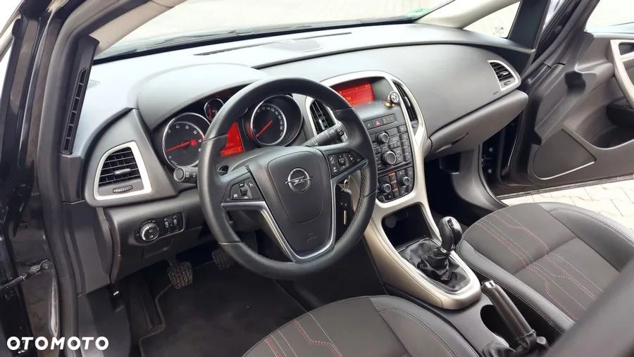 Opel Astra 1.4 Turbo 150 Jahre - 19