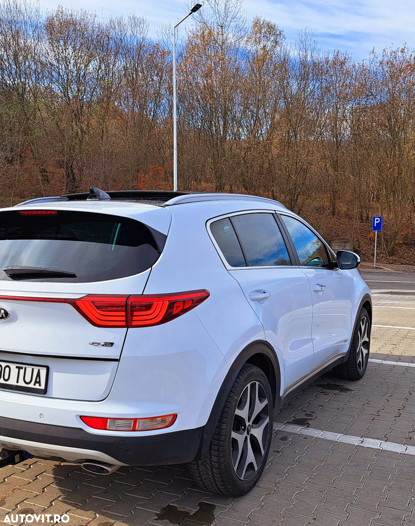 Kia Sportage 2,0 CRDI AWD Aut. GT Line - 3