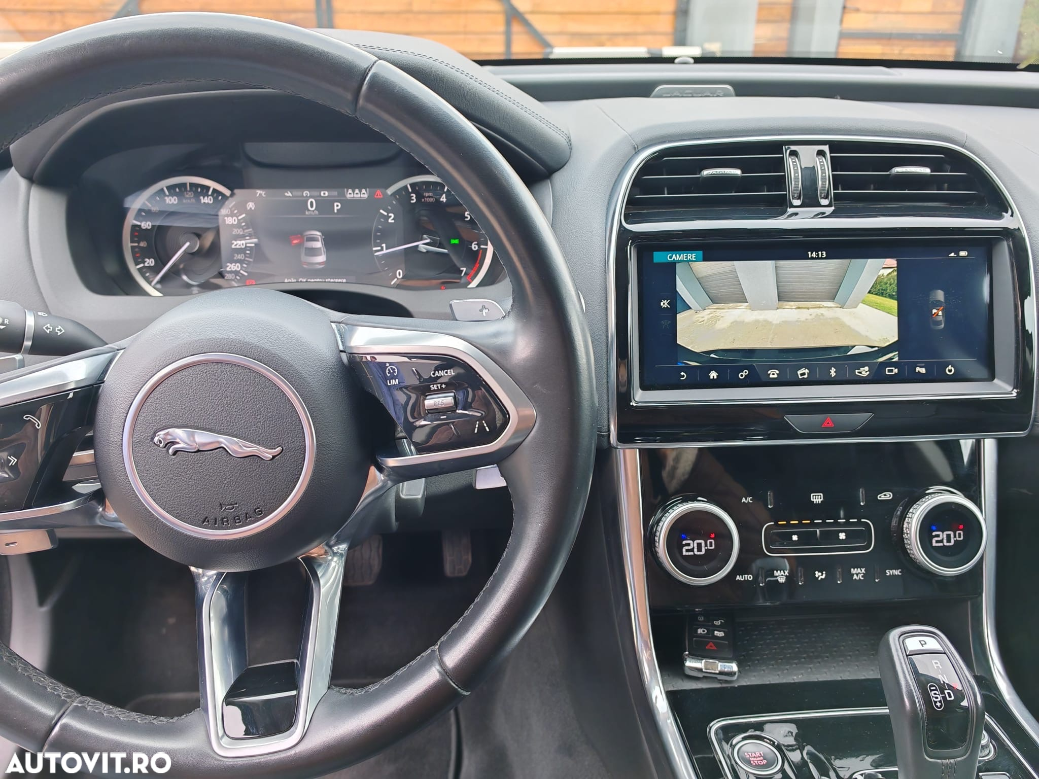 Jaguar XE P250 Aut. S - 14