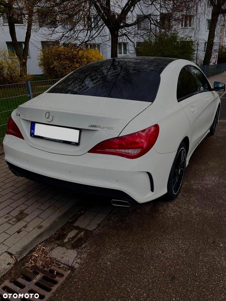 Mercedes-Benz CLA 220 CDI 7G-DCT AMG Line - 3