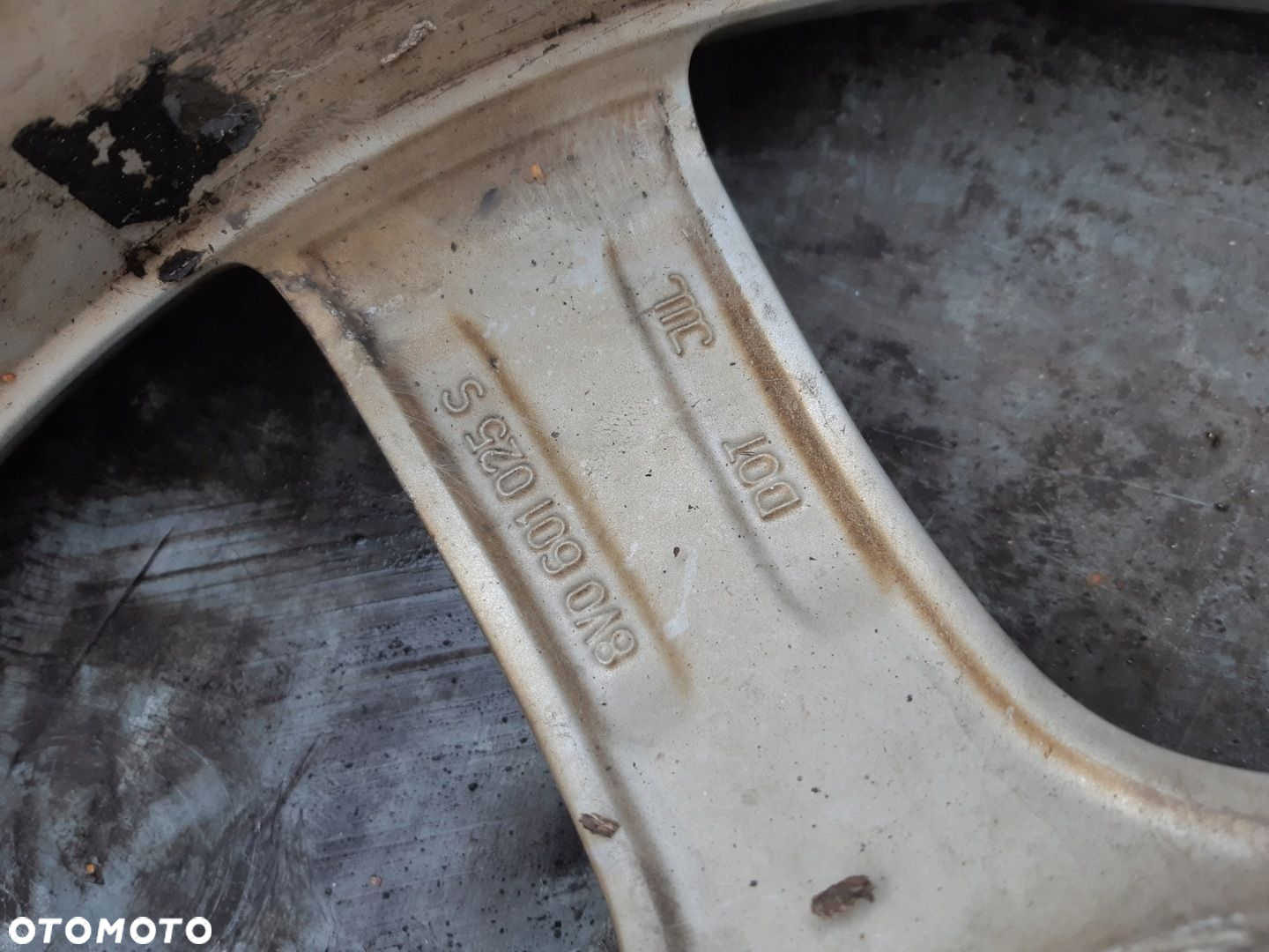 AUDI A3 8V FELGA ALUMINIOWA 17 ET43 8V0601025S - 8
