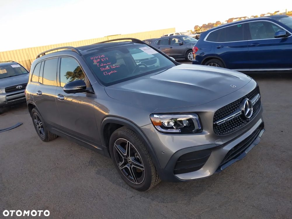 Mercedes-Benz GLB 250 4Matic 8G-DCT AMG Line - 2