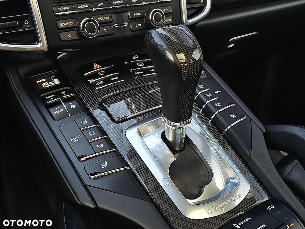 Porsche Cayenne Diesel Platinum Edition - 26