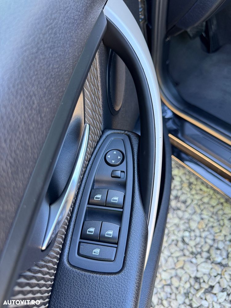 BMW Seria 3 320d Aut. Efficient Dynamics Edition - 13