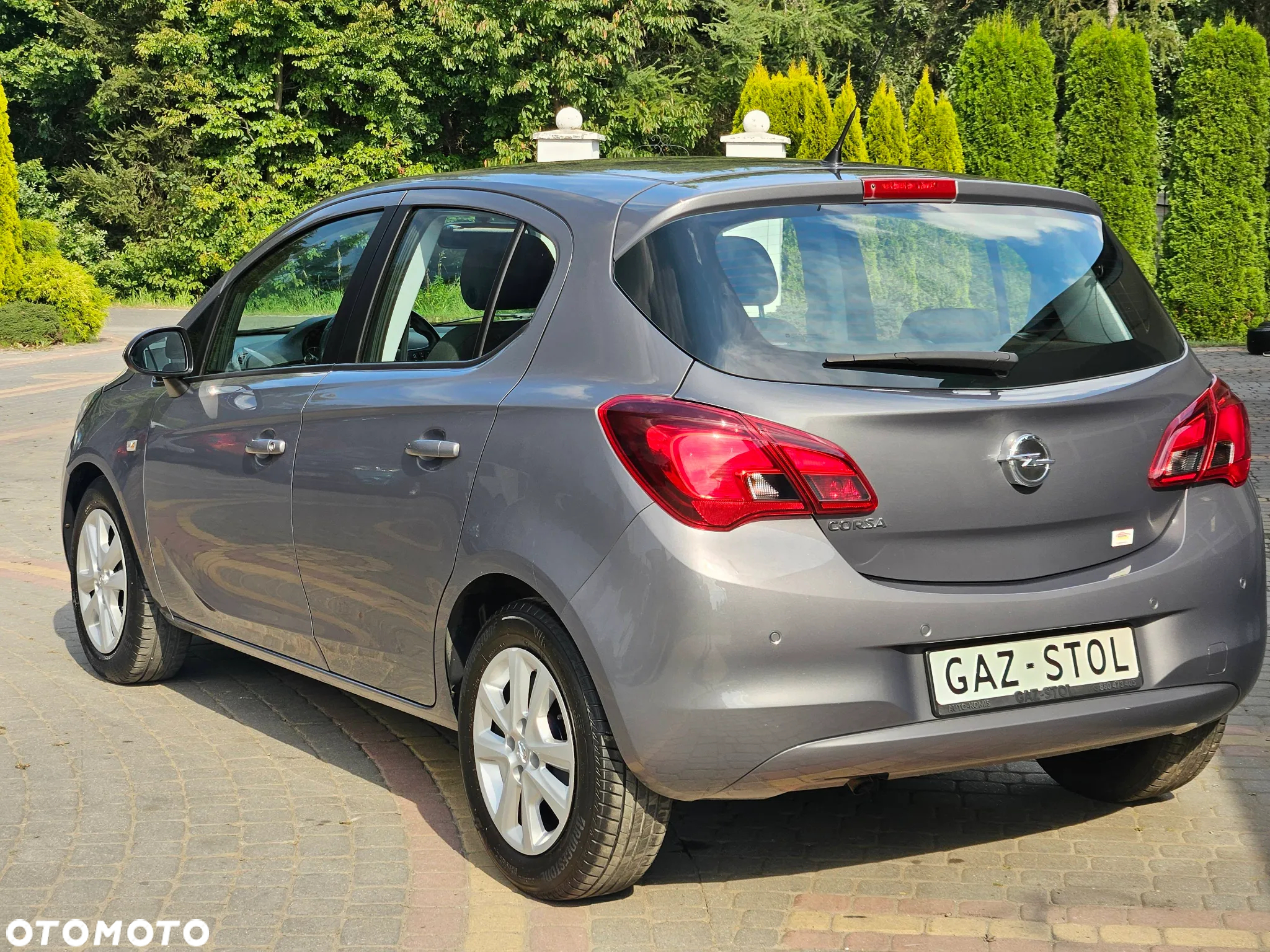 Opel Corsa 1.4 16V Cosmo - 10