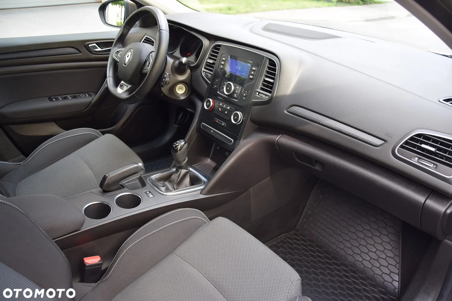 Renault Megane 1.6 SCe Business - 17