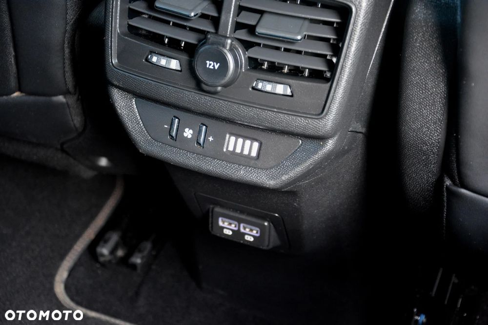 Peugeot 5008 1.6 PureTech GT Pack S&S EAT8 - 27