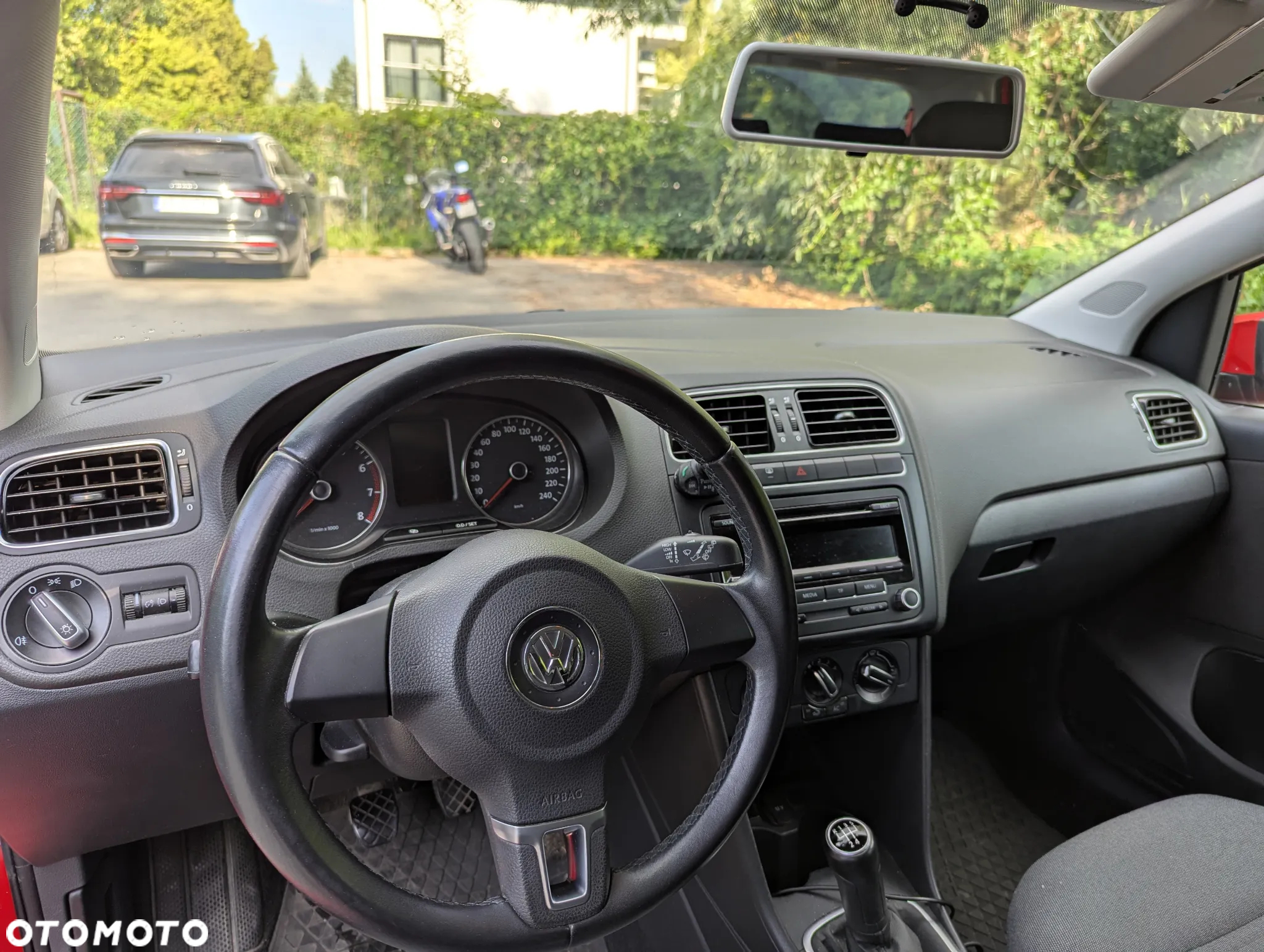 Volkswagen Polo 1.4 16V Comfortline - 10
